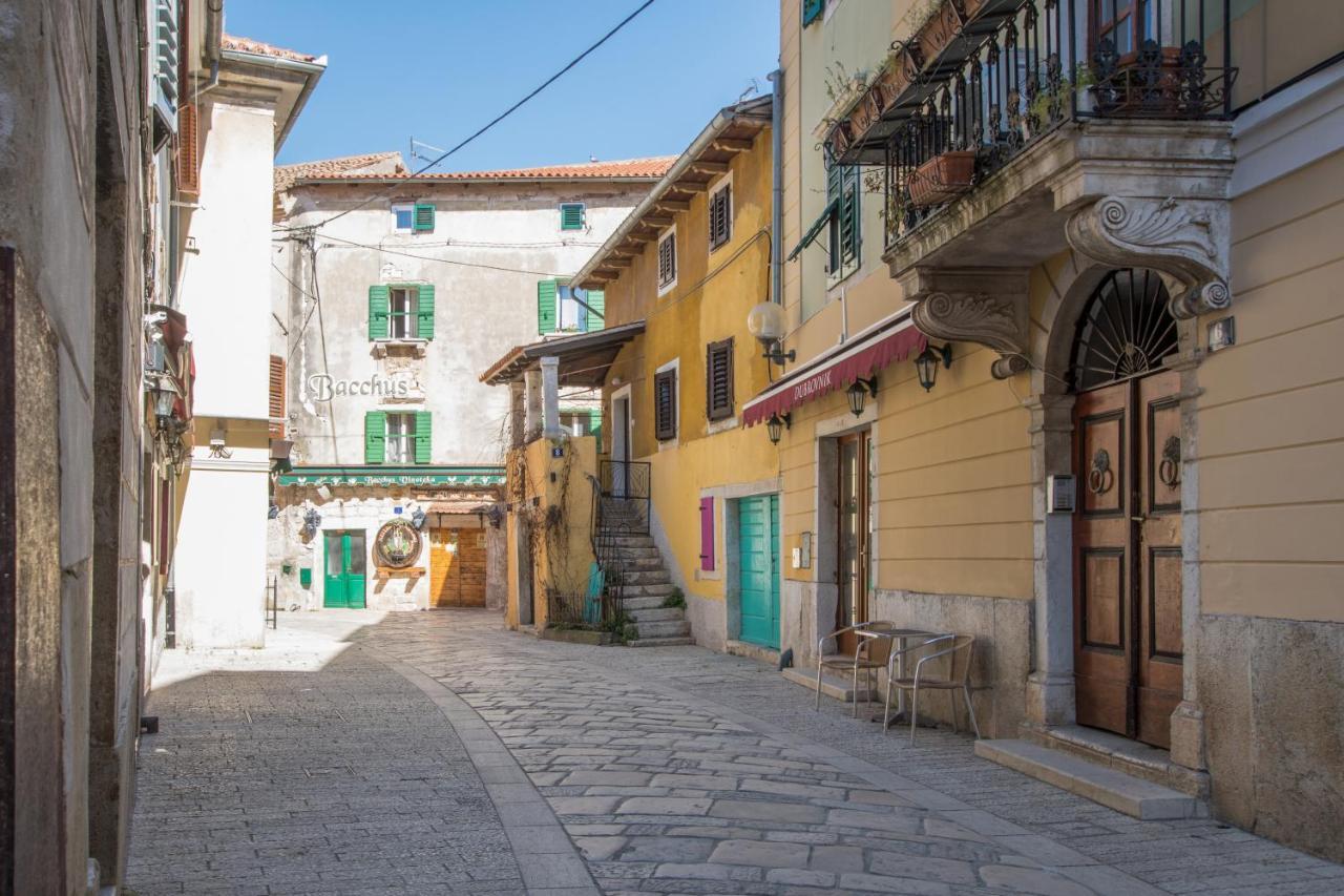 Historic Old Town With The View In Town Apartment *